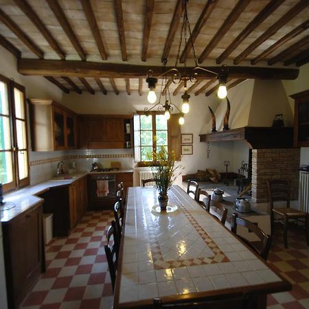 Casa Vacanze Pievina Vescona エクステリア 写真