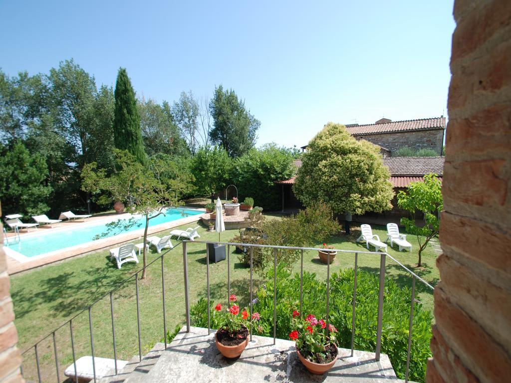 Casa Vacanze Pievina Vescona エクステリア 写真
